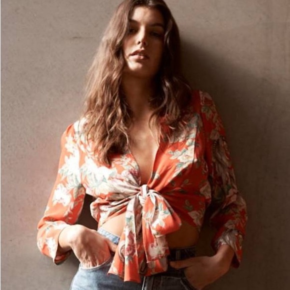 Rolla’s Revolve Delilah Floral Tie Front Blouse Rococo - Picture 1 of 8